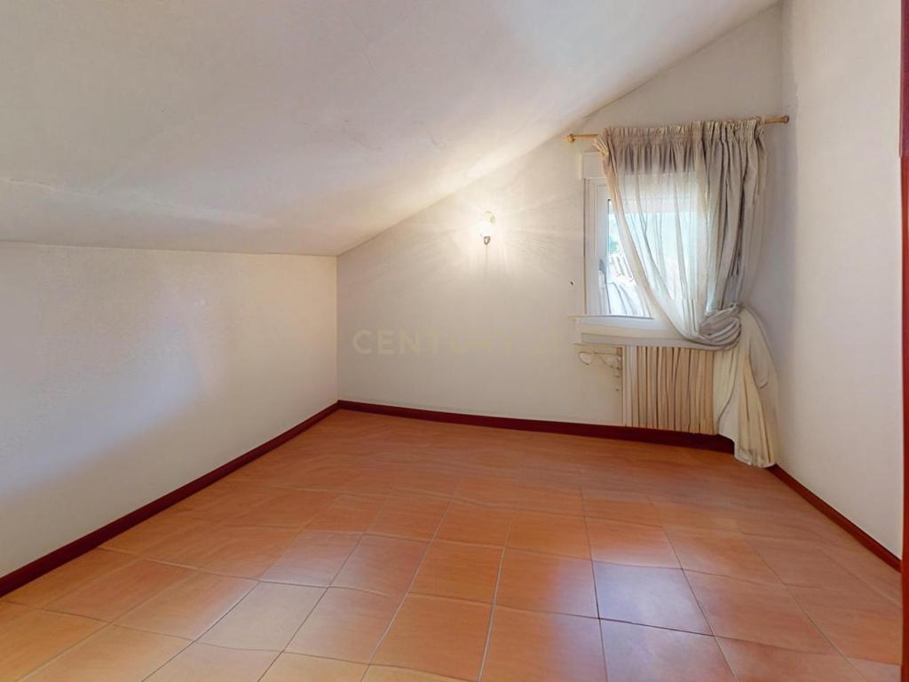 undefined - Image 43