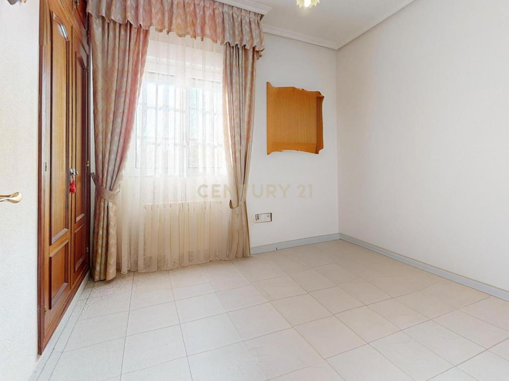 undefined - Image 31