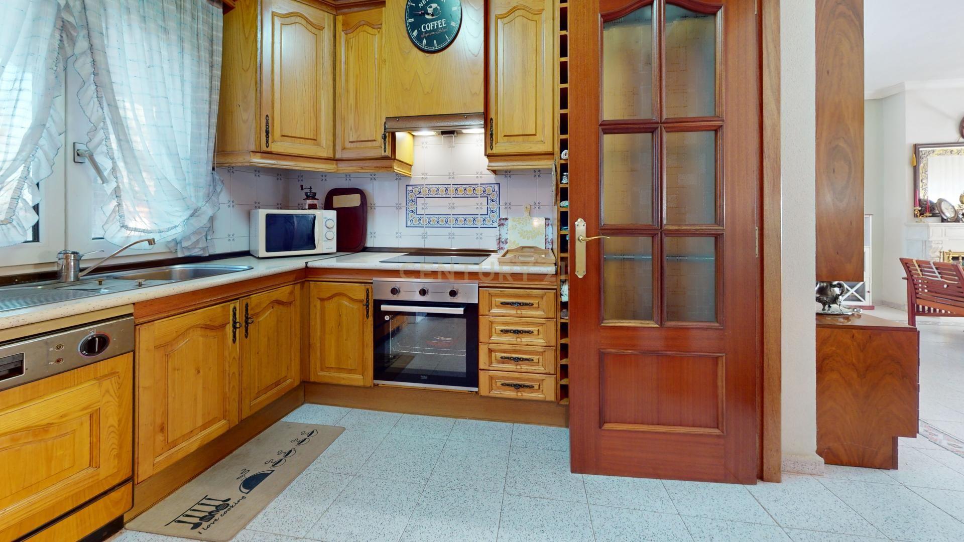 undefined - Image 3