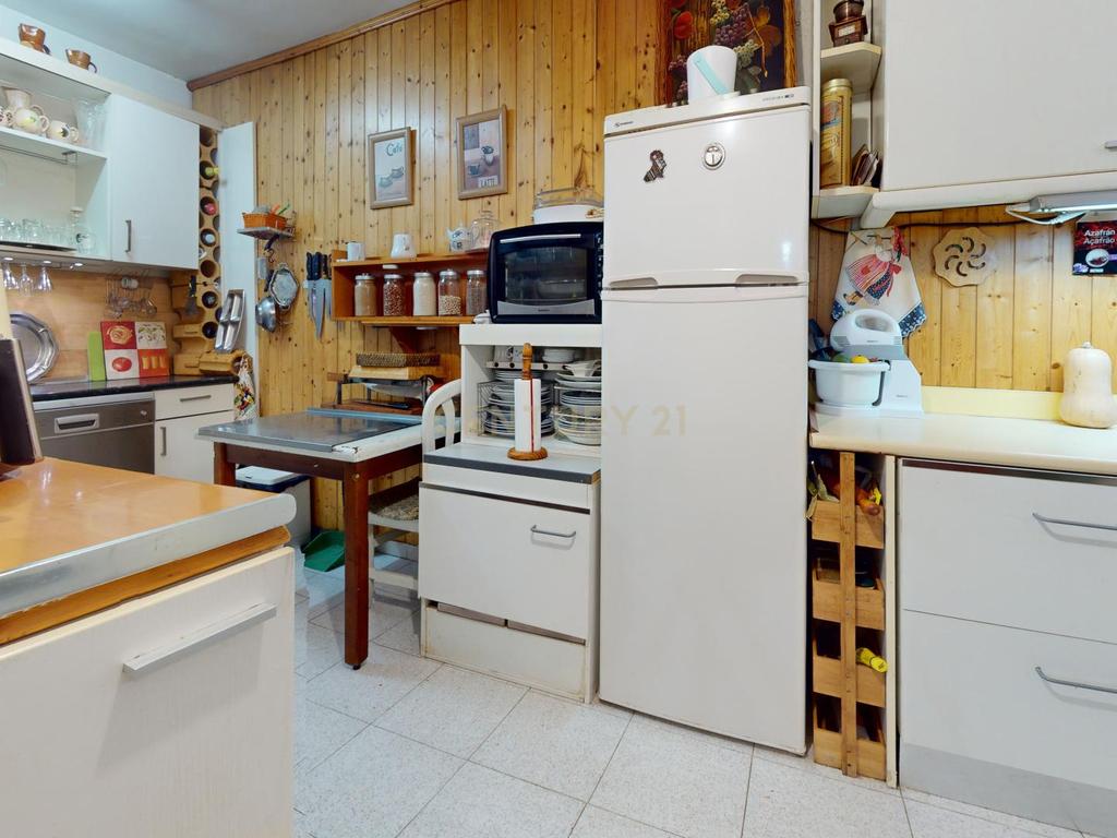 undefined - Image 28