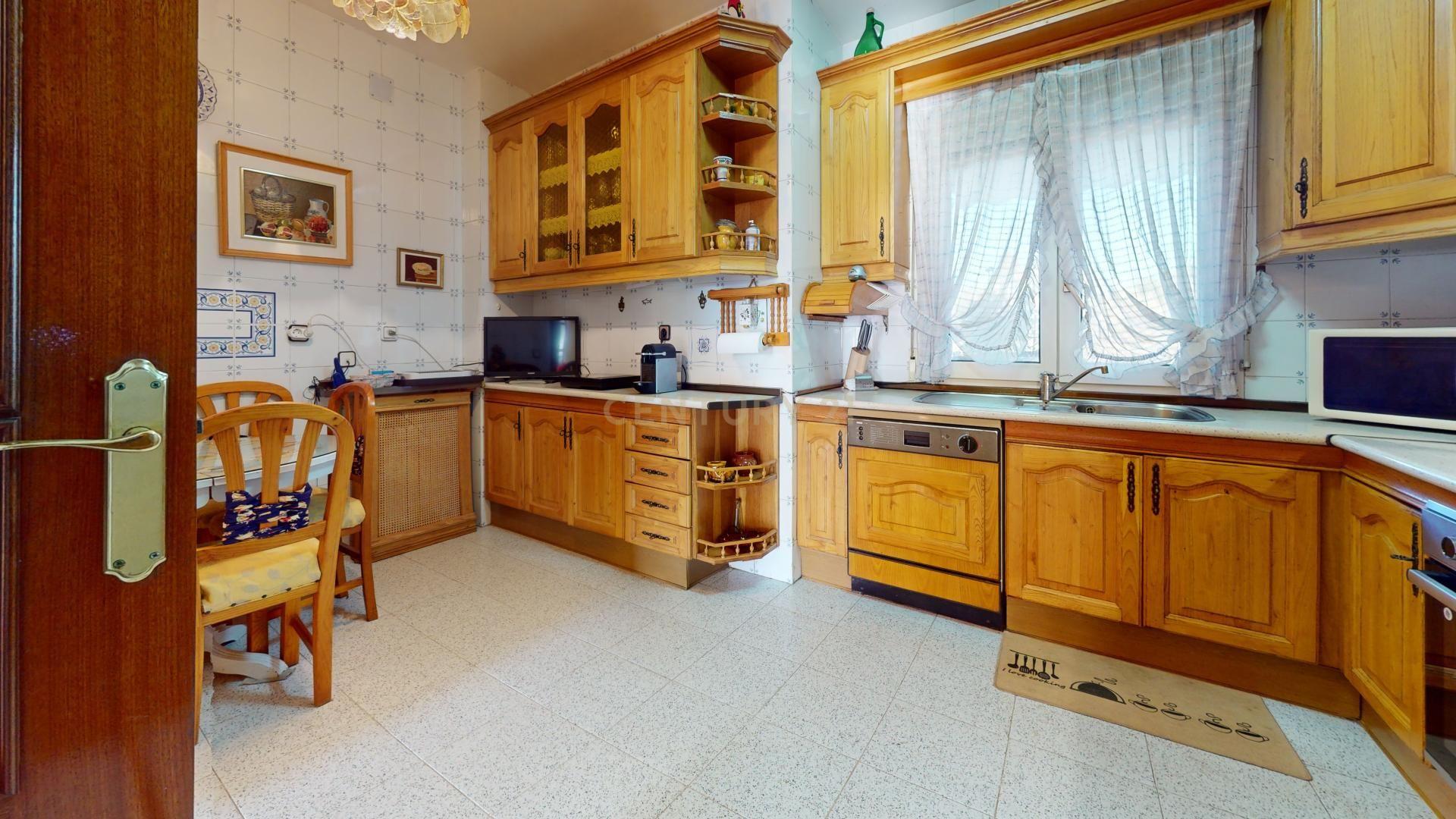undefined - Image 6