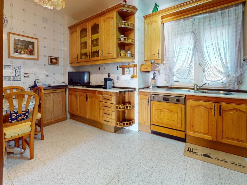 undefined - Image 6