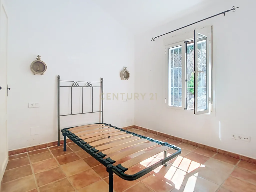 Se vende casa de campo en Coín - Image 9