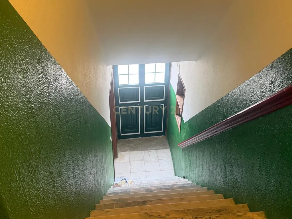 Excelente Oportunidade! Espaçosa Moradia T3 com Terraço em Mata, Castelo Branco - Image 14