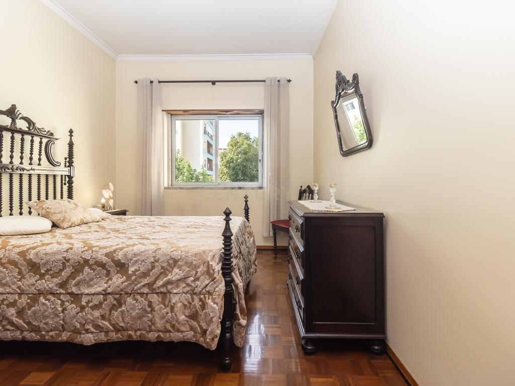 Apartamento T3 em Amora, Seixal - Image 41