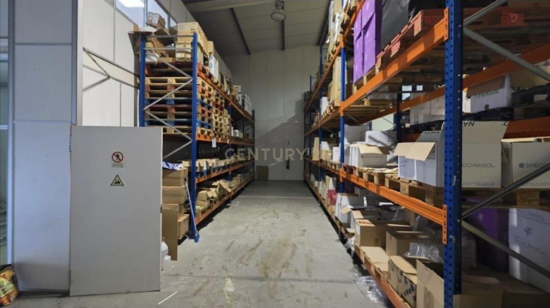 Armazém Industrial na praceta Emídio Santana, 11 Casal do Marco, valor negociável com ou sem o recheio do imóvel - Image 21