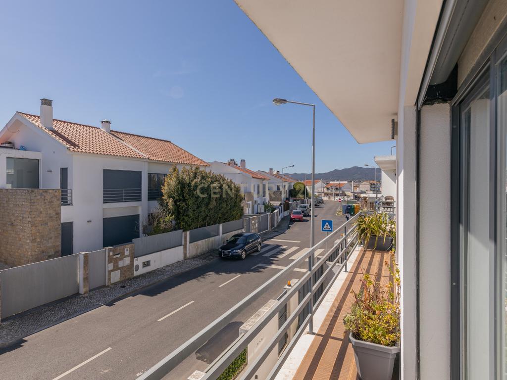 Moradia Moderna T4 em São Domingos de Rana, Cascais - Image 38