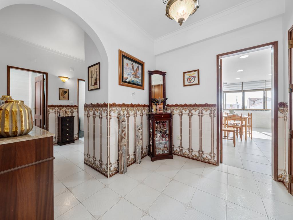 Apartamento de 4 assoalhadas Baixa da Banheira - Image 10