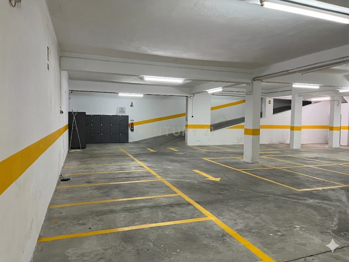 Fotografia 4 de Garagem e Armazém na Cova da Piedade em Almada