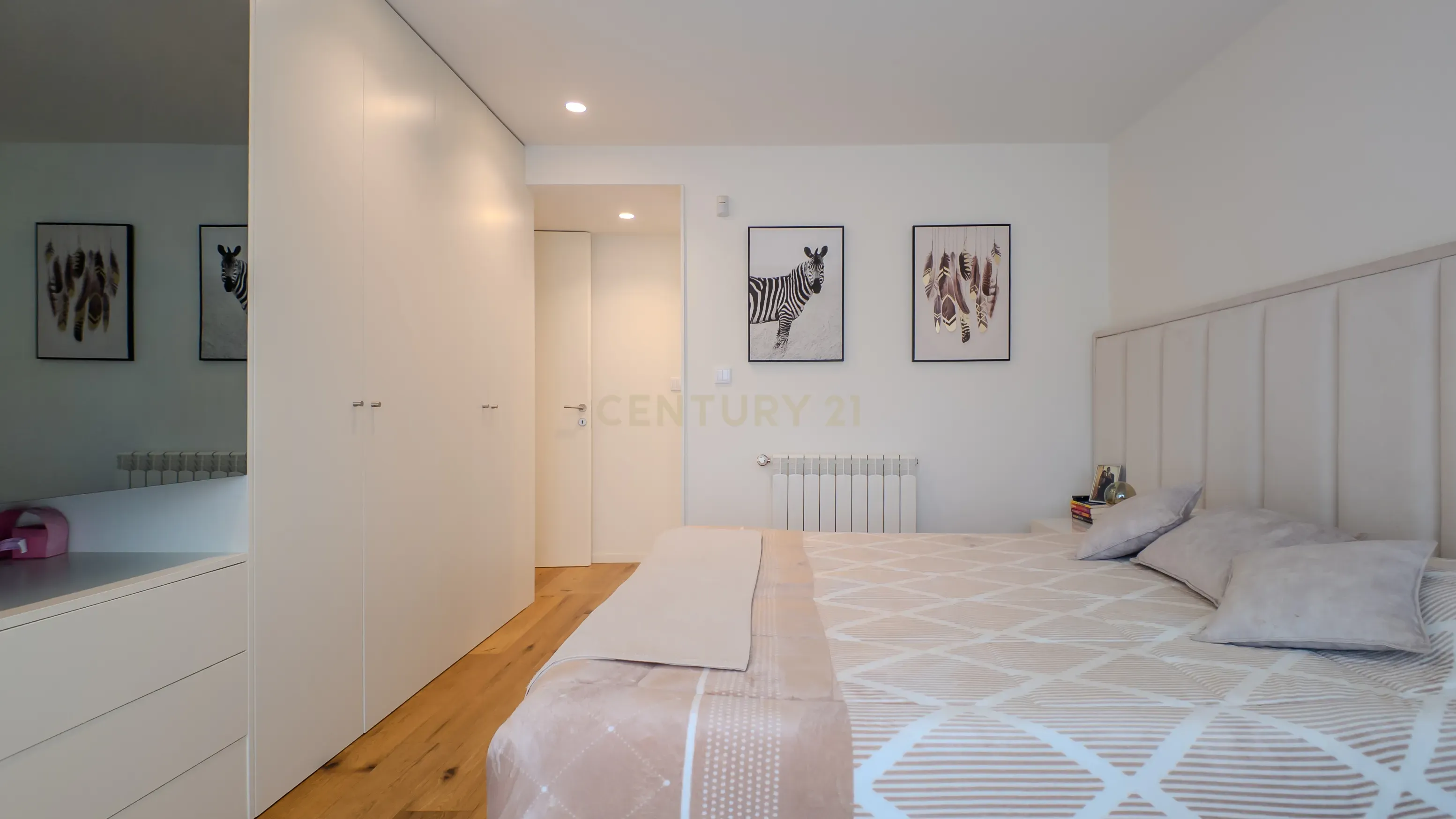 APARTAMENTO T3 MODERNO NA MADALENA VILA NOVA DE GAIA  - Image 28