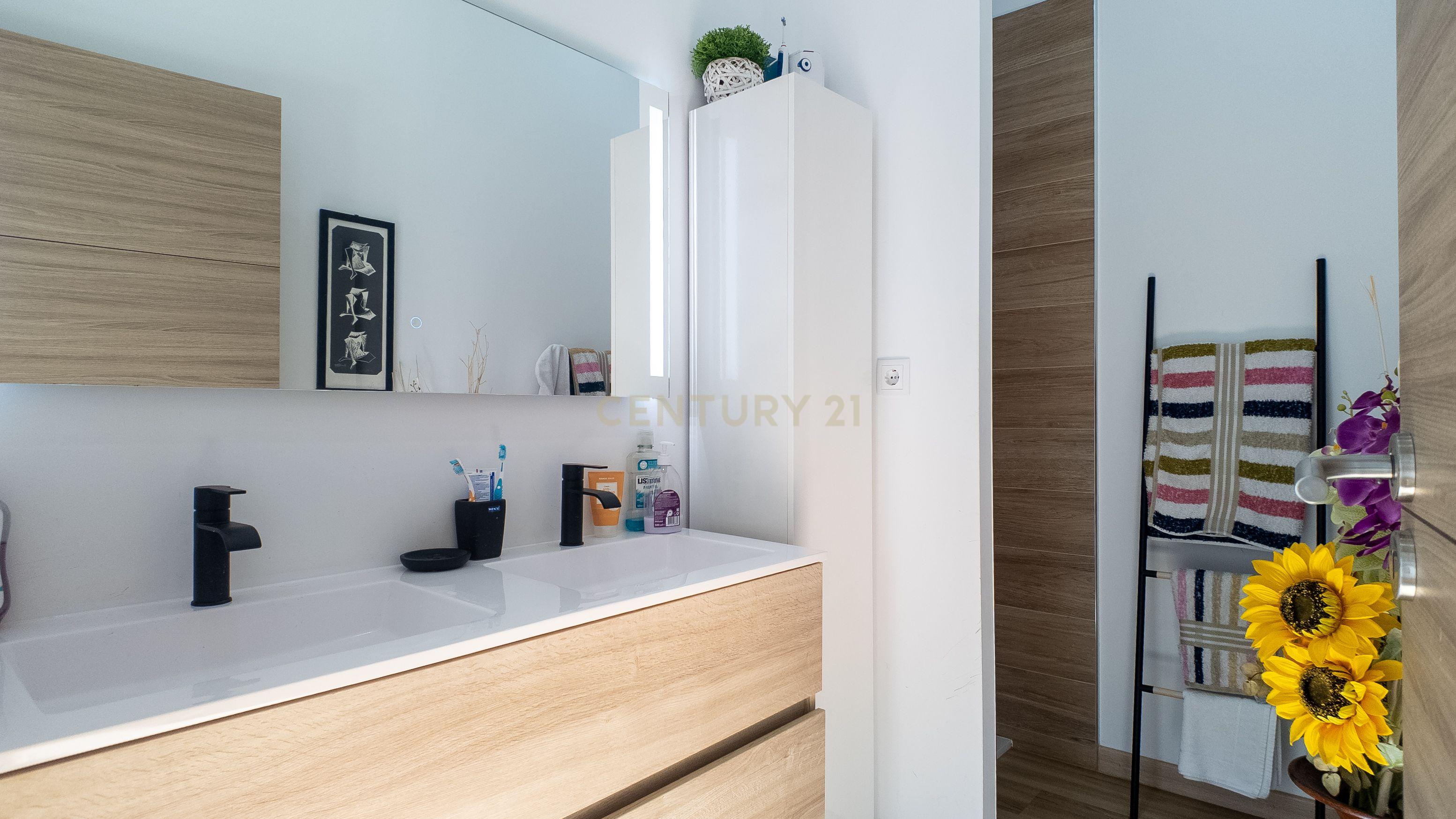 Luxuosa Moradia Nova em Sanguedo com Jardim e Garagem, 25 min Porto e 15 min Espinho - Image 28