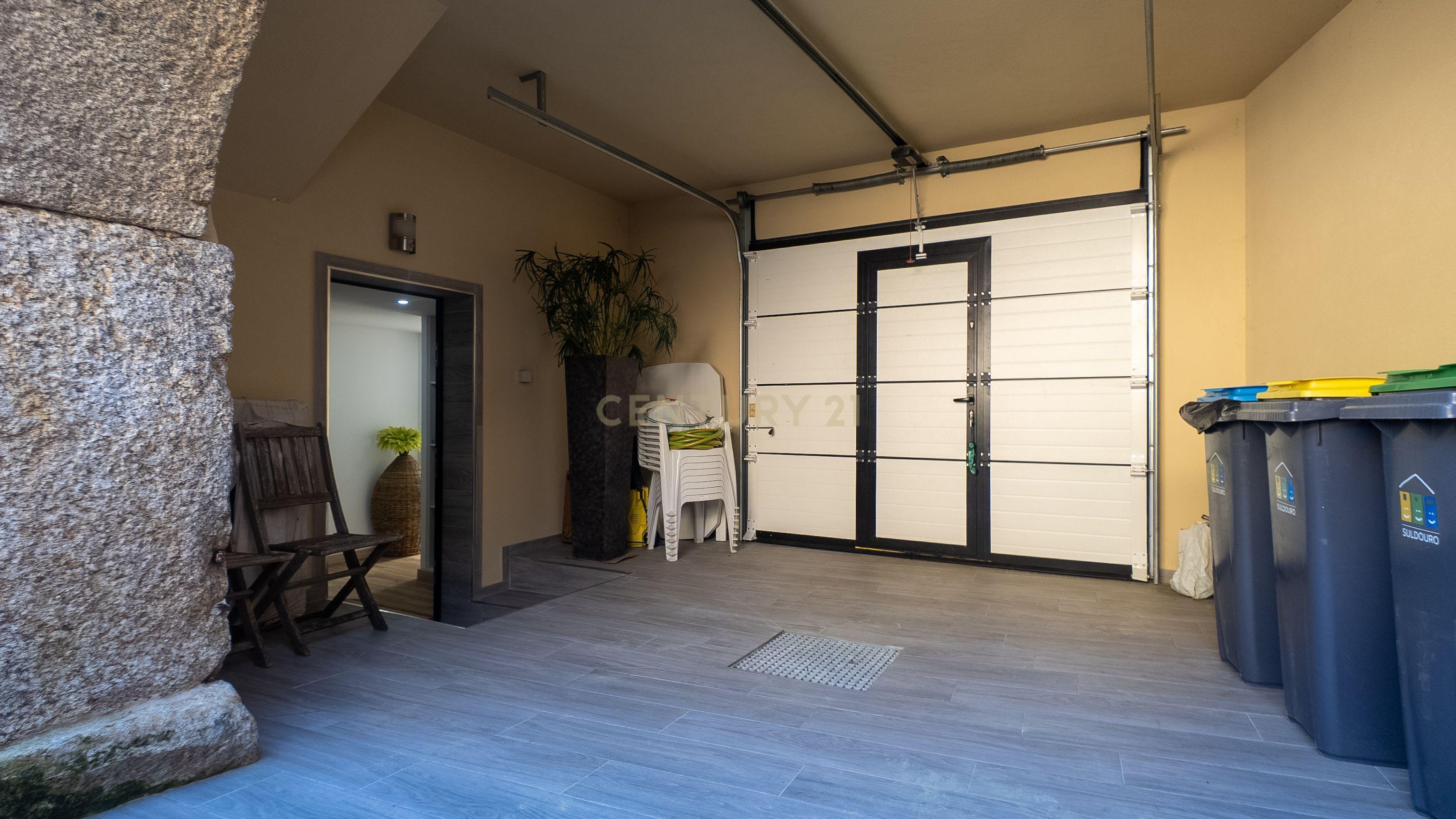 Luxuosa Moradia Nova em Sanguedo com Jardim e Garagem, 25 min Porto e 15 min Espinho - Image 43