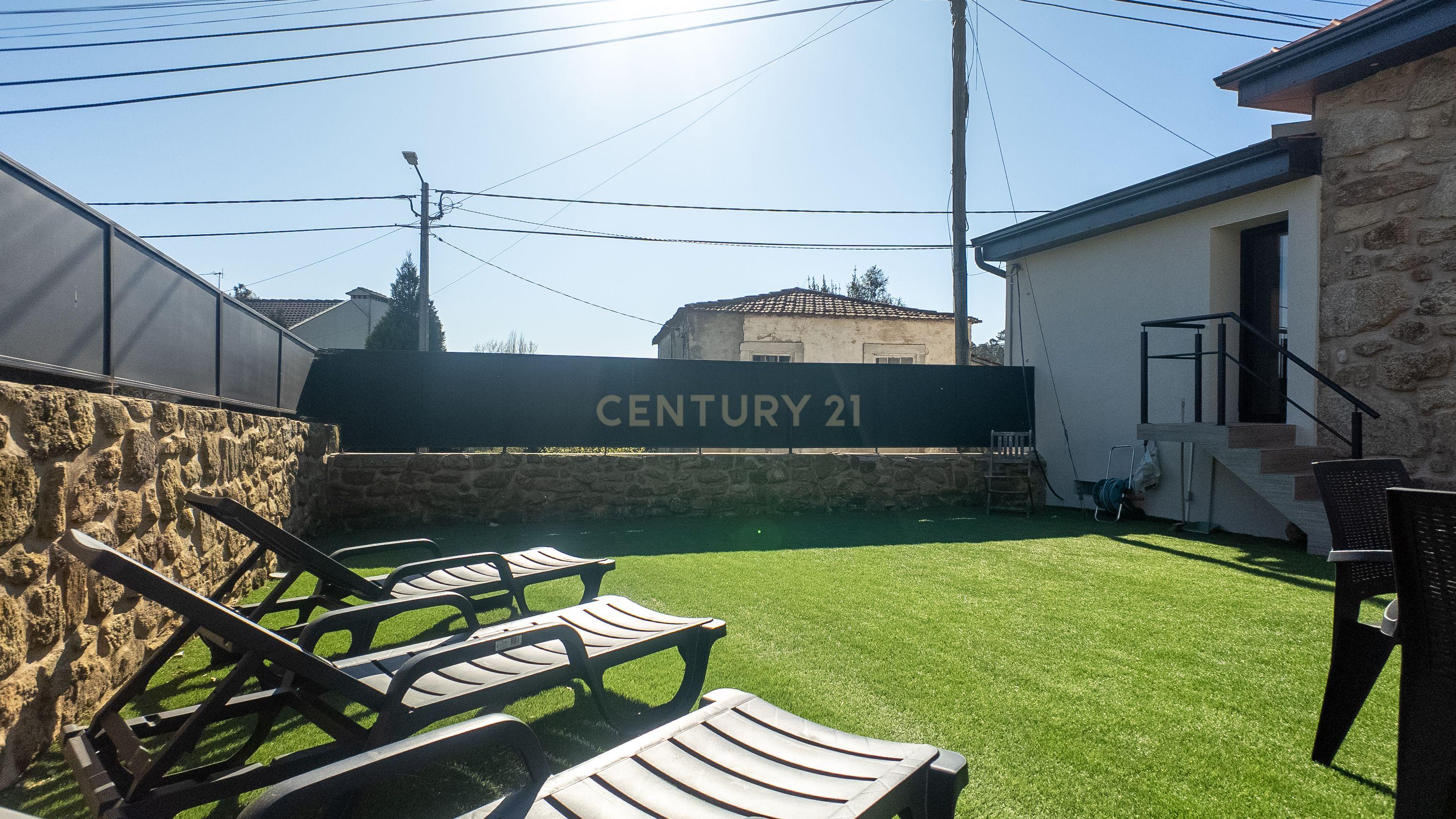 Luxuosa Moradia Nova em Sanguedo com Jardim e Garagem, 25 min Porto e 15 min Espinho - Image 37