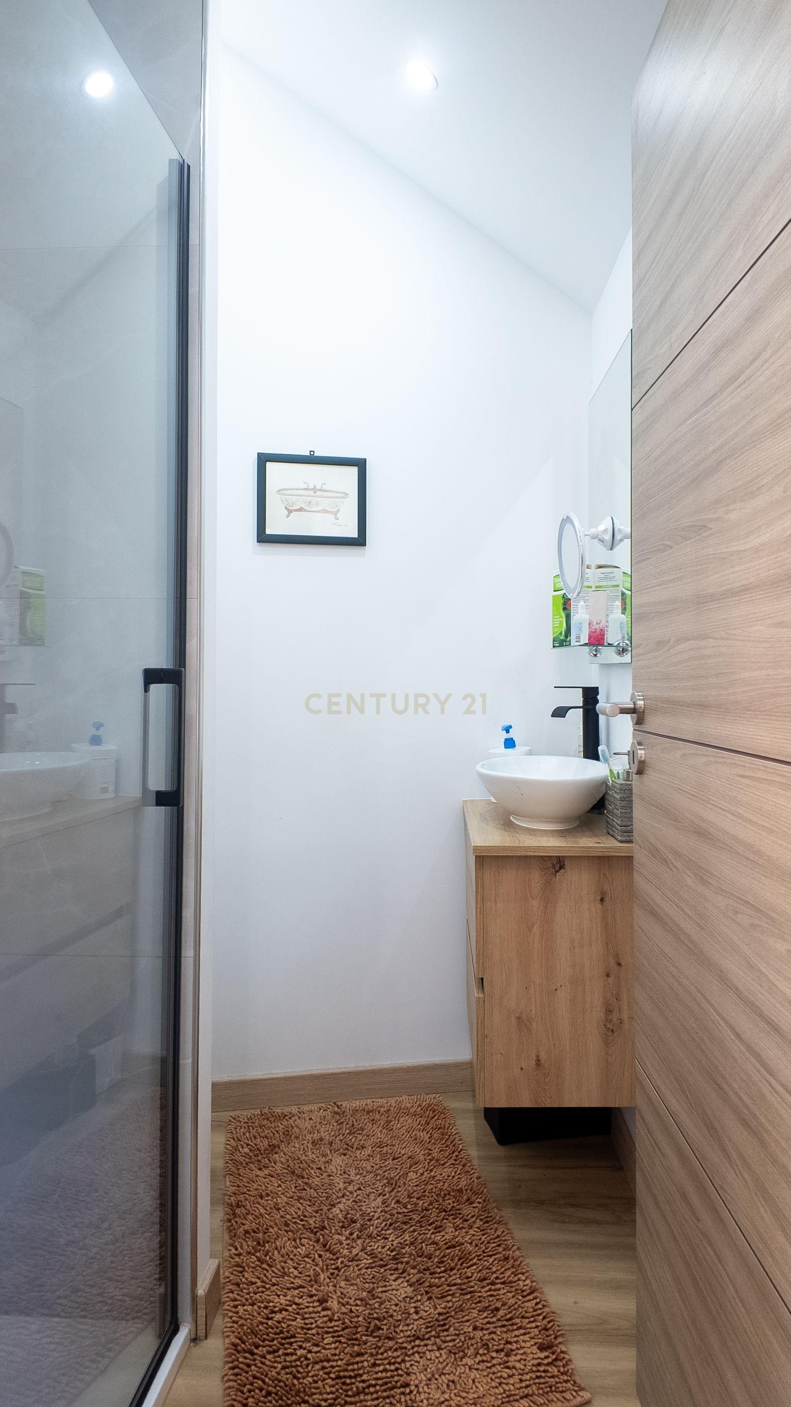 Luxuosa Moradia Nova em Sanguedo com Jardim e Garagem, 25 min Porto e 15 min Espinho - Image 17