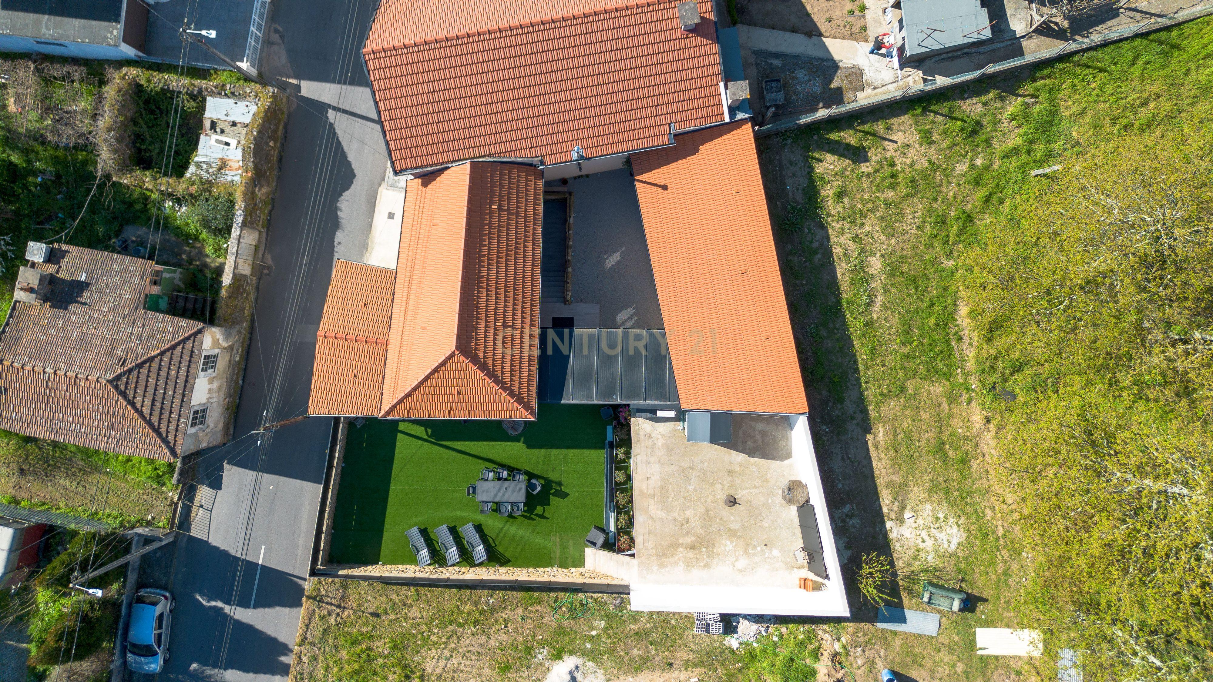 Luxuosa Moradia Nova em Sanguedo com Jardim e Garagem, 25 min Porto e 15 min Espinho - Image 52