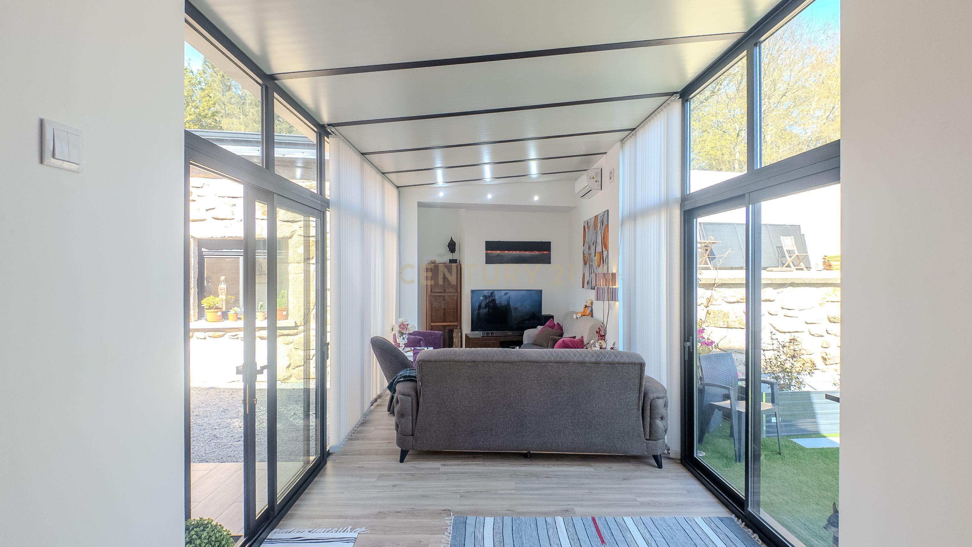 Luxuosa Moradia Nova em Sanguedo com Jardim e Garagem, 25 min Porto e 15 min Espinho - Image 11