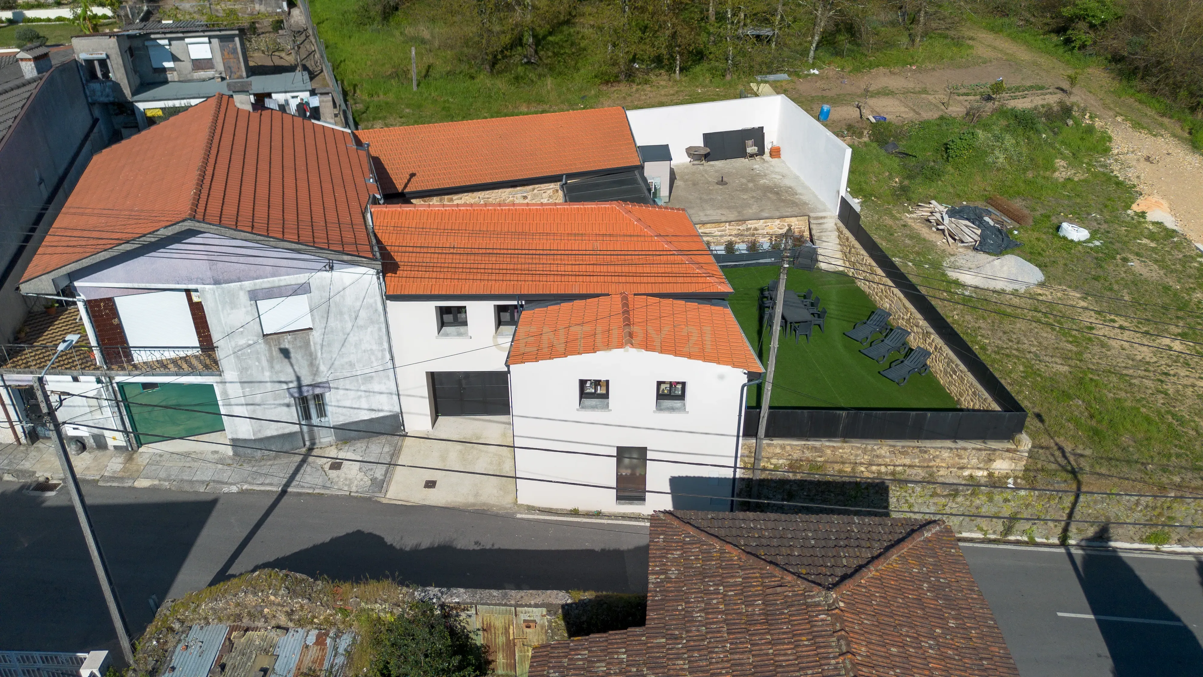 Luxuosa Moradia Nova em Sanguedo com Jardim e Garagem, 25 min Porto e 15 min Espinho - Image 50