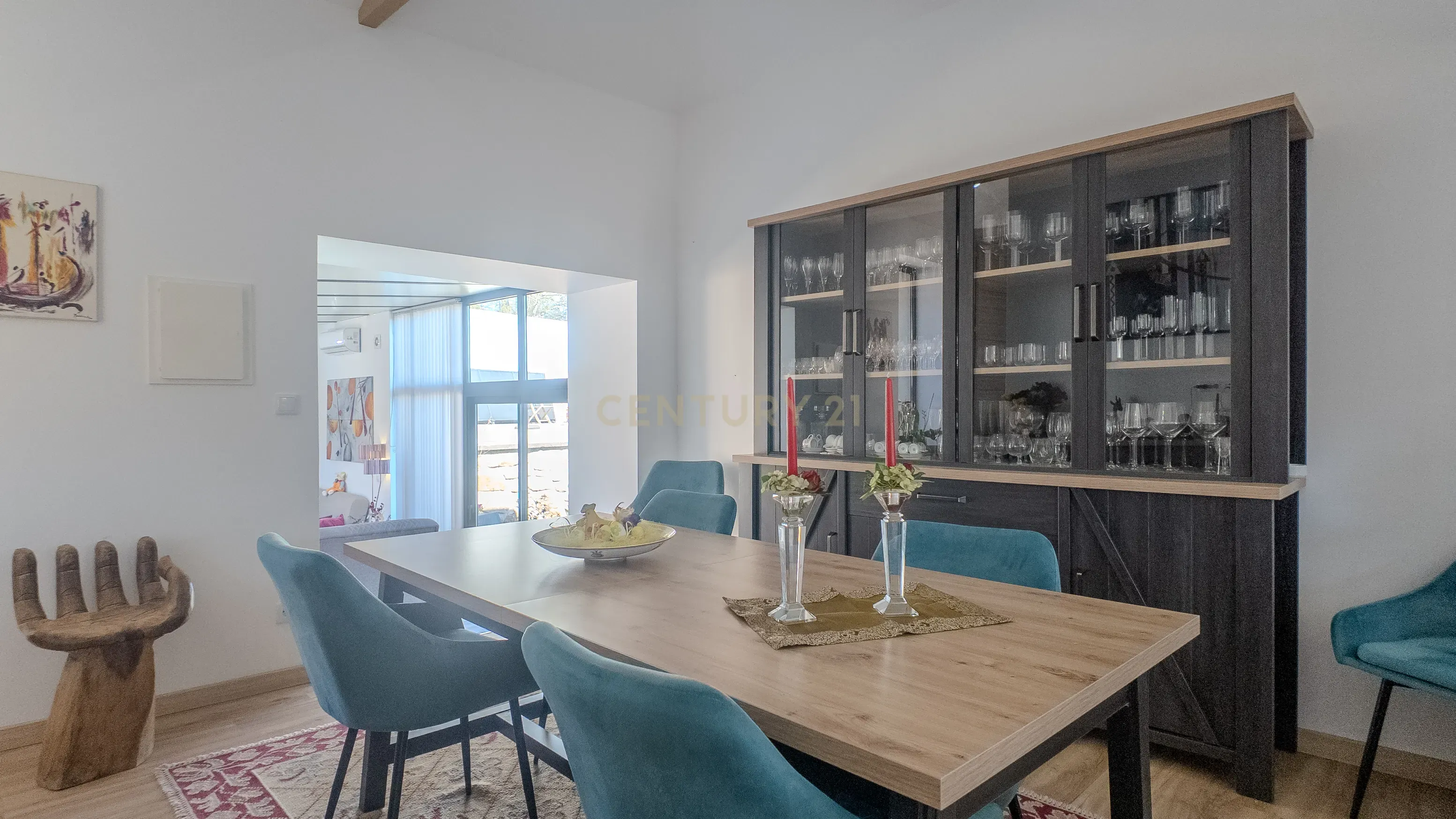 Luxuosa Moradia Nova em Sanguedo com Jardim e Garagem, 25 min Porto e 15 min Espinho - Image 4