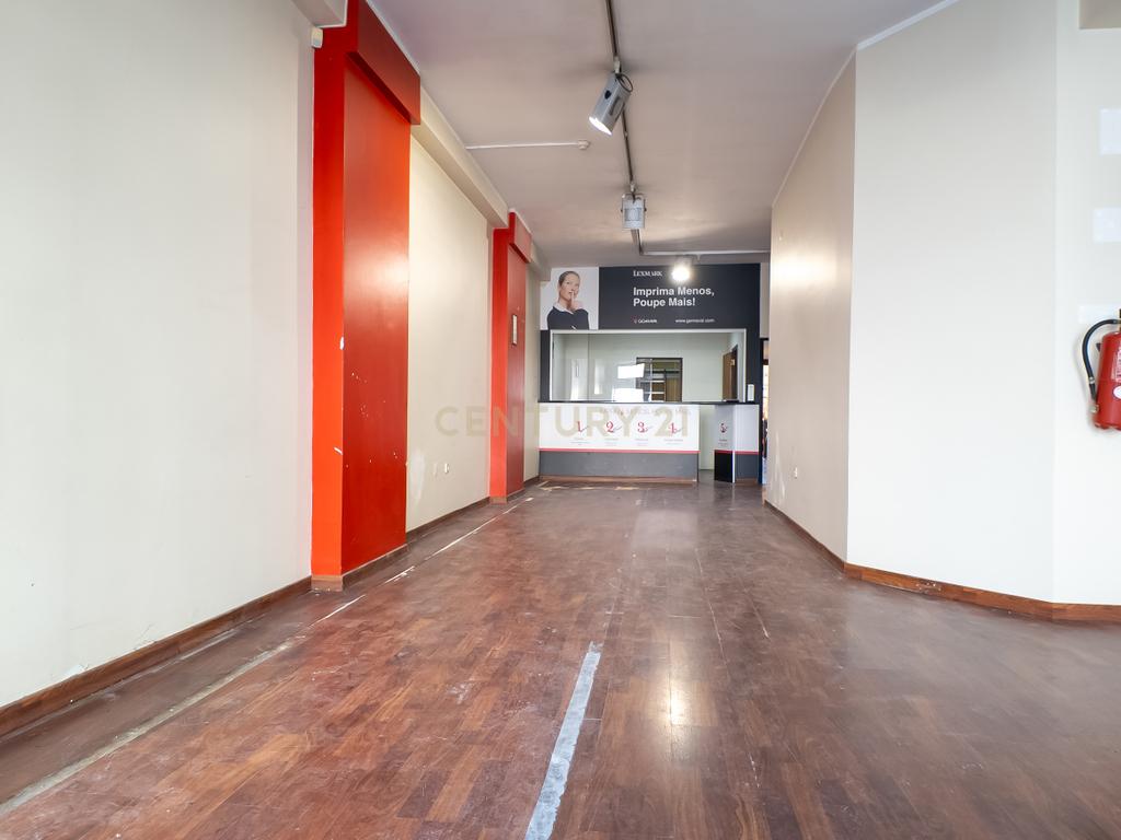 Loja com 244m2 na Rua da Constituição para Venda - INVESTIDORES - Image 2