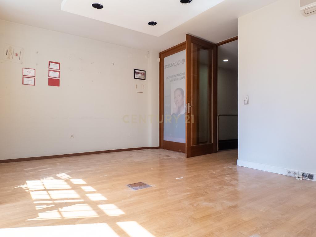 Loja com 244m2 na Rua da Constituição para Venda - INVESTIDORES - Image 6
