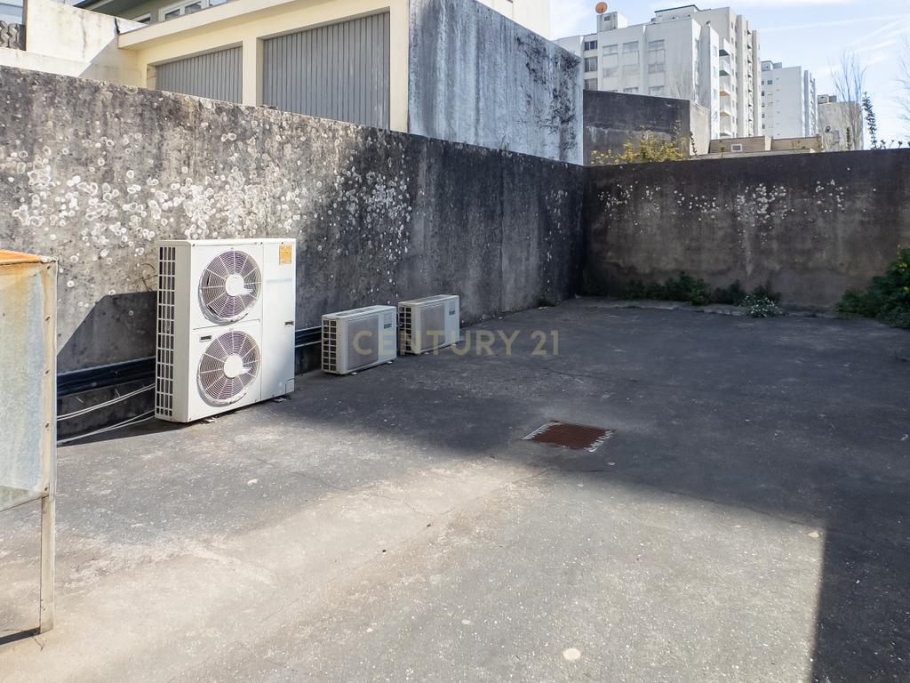 Loja com 244m2 na Rua da Constituição para Venda - INVESTIDORES - Image 18