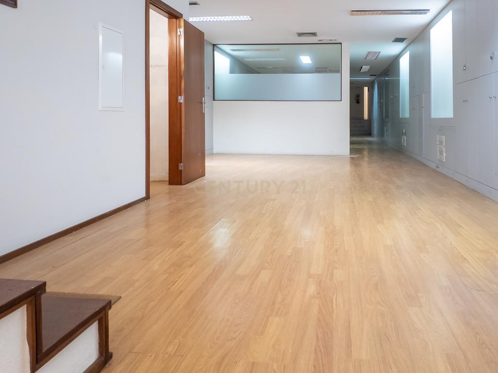 Loja com 244m2 na Rua da Constituição para Venda - INVESTIDORES - Image 11