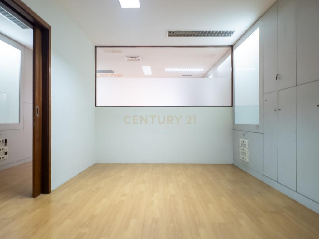 Loja com 244m2 na Rua da Constituição para Venda - INVESTIDORES - Image 13