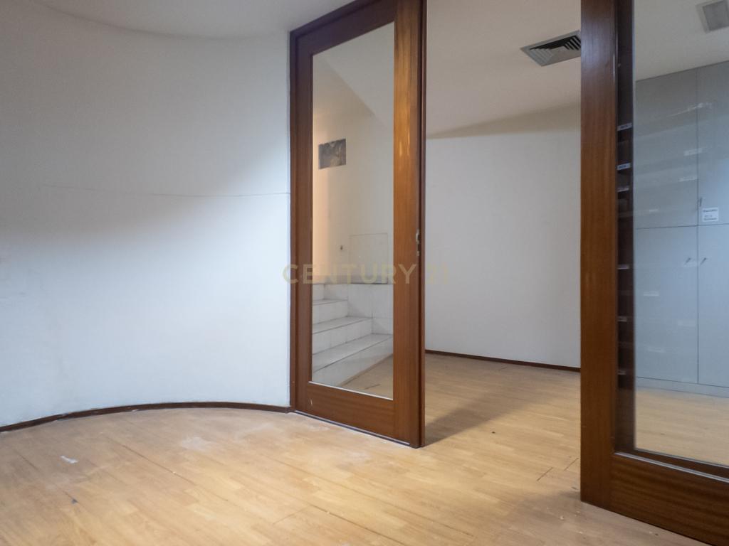 Loja com 244m2 na Rua da Constituição para Venda - INVESTIDORES - Image 15