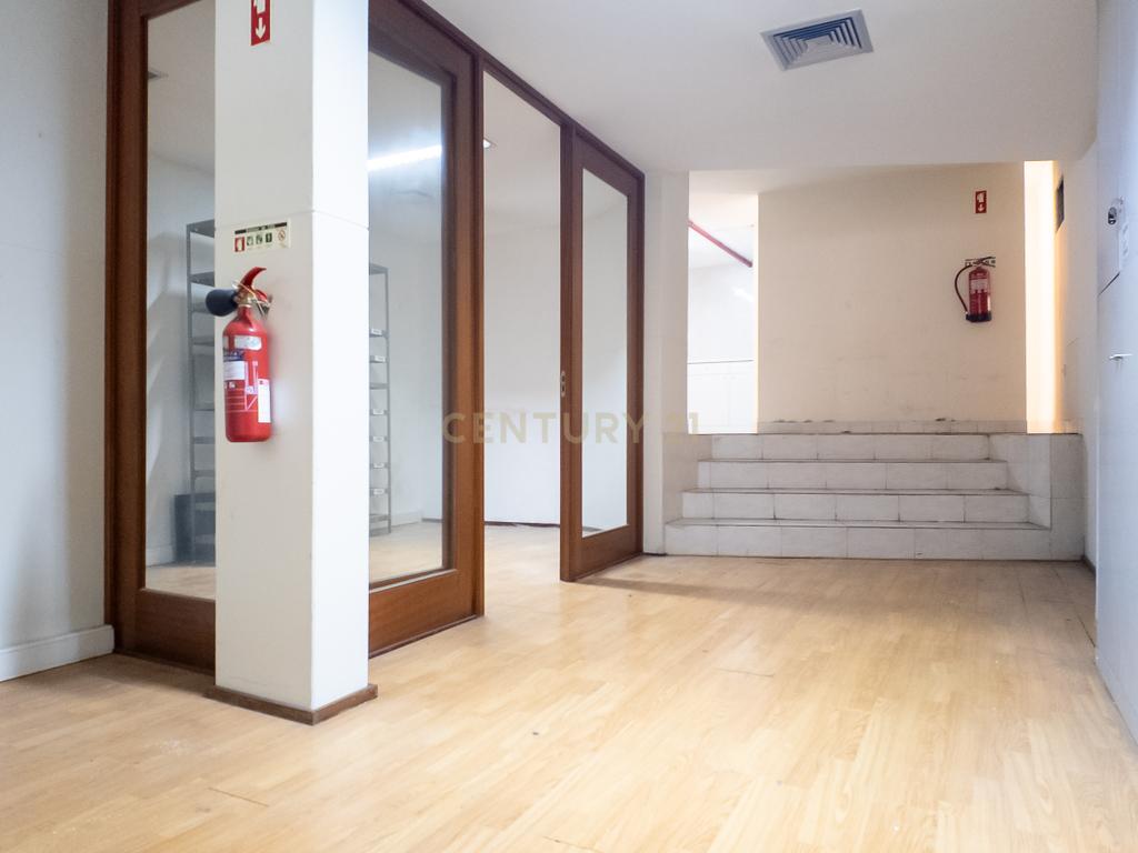 Loja com 244m2 na Rua da Constituição para Venda - INVESTIDORES - Image 17