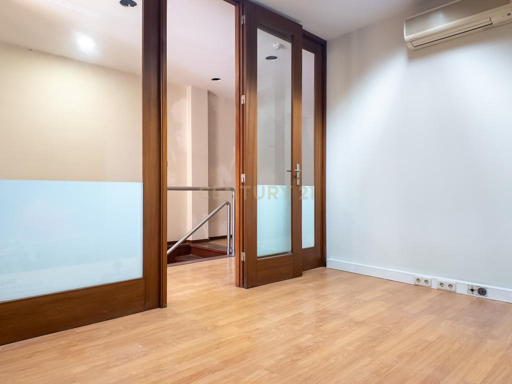 Loja com 244m2 na Rua da Constituição para Venda - INVESTIDORES - Image 5