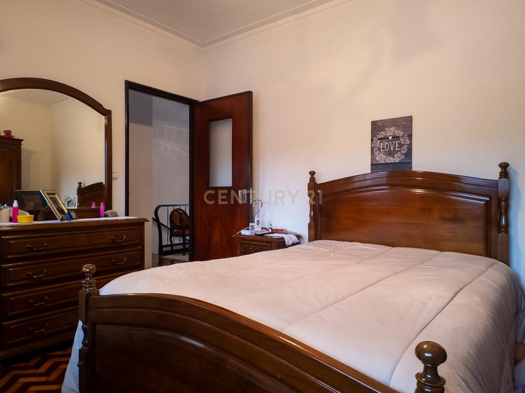 Moradia T3 c/ jardim, quintal, garagem e cave – 4 frentes em Rio Tinto, junto ao metro (ideal para famílias ou investimento). - Image 19