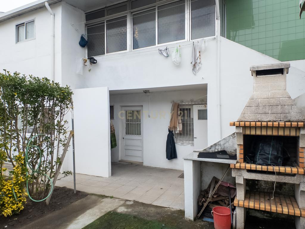 Moradia T3 c/ jardim, quintal, garagem e cave – 4 frentes em Rio Tinto, junto ao metro (ideal para famílias ou investimento). - Image 27