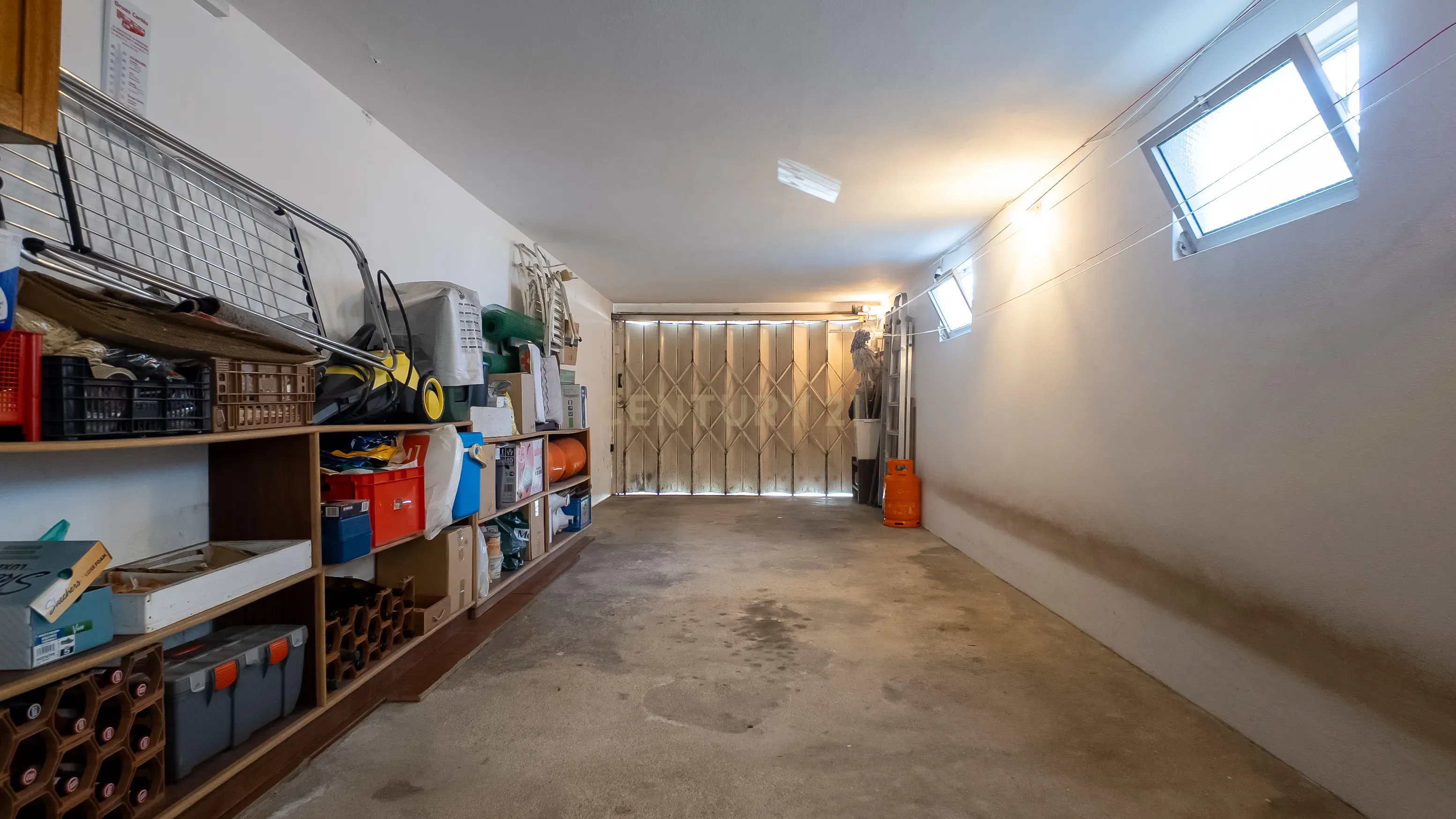 Moradia T4 com Jardim e Garagem no Porto - Image 31