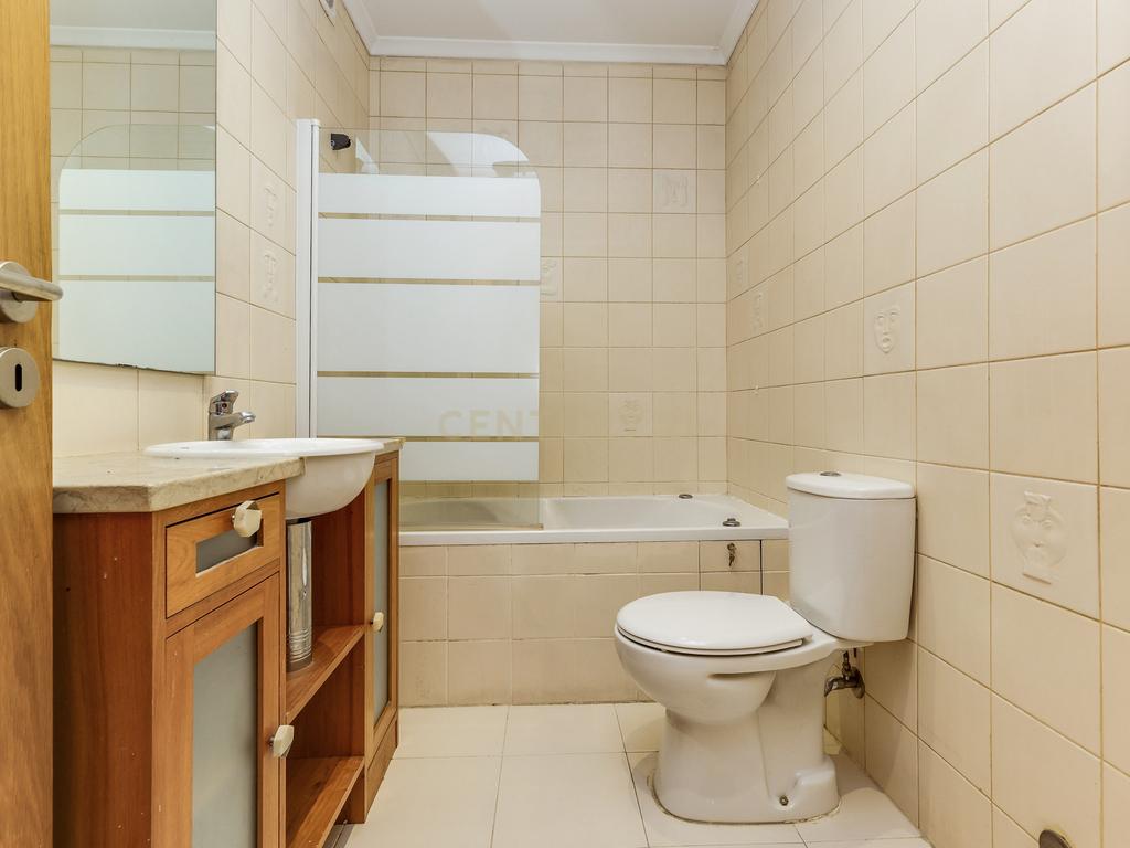 Apartamento T3+Box em Telheiras – Rua Fernando Lopes Graça - Lisboa - Image 25