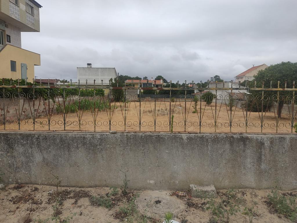 Terreno para 2 Moradias Geminadas|| Projeto Ideal para Construtores na Quinta das Laranjeiras - Fernão Ferro  - Image 7