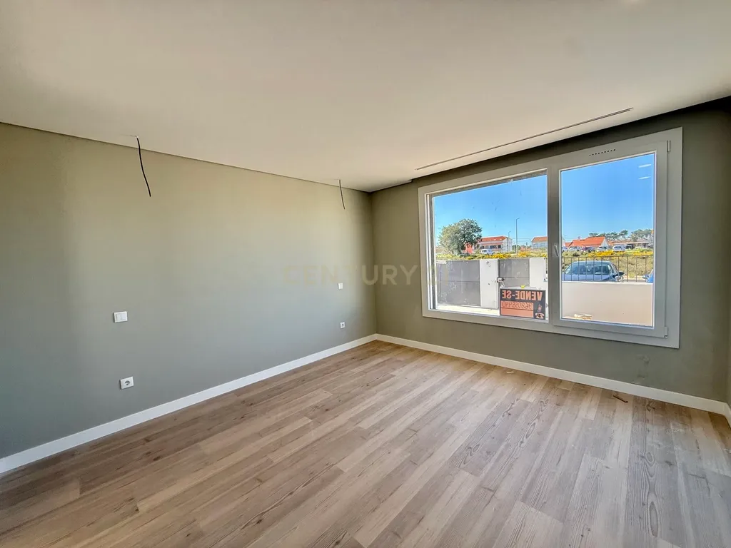 Moderna Moradia T3 em Azeitão, Setúbal - Em Construção - Image 21
