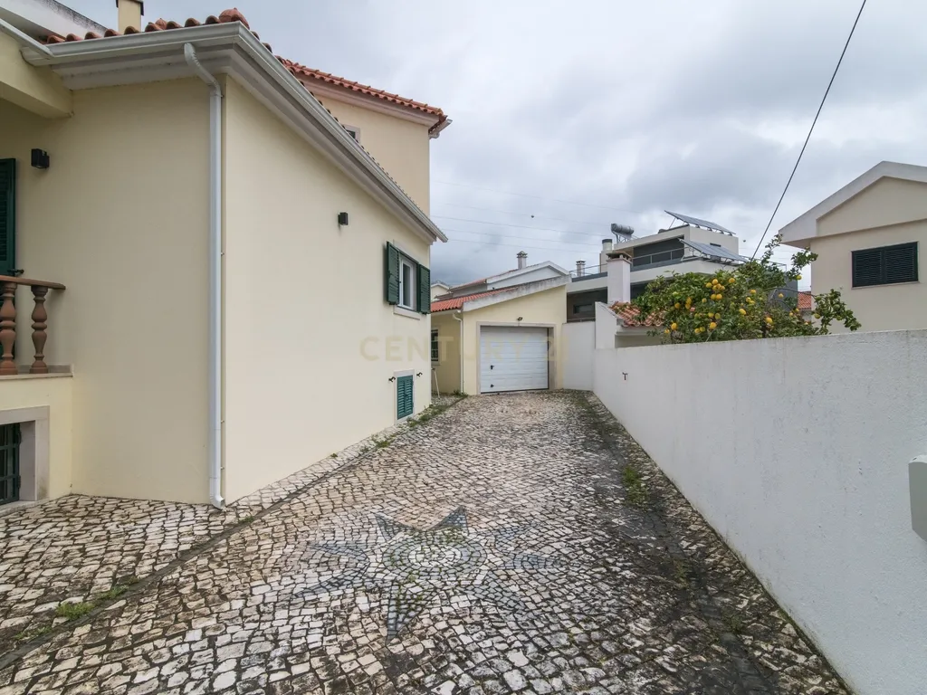 Fantástica Moradia T3 na Pontinha - Image 37