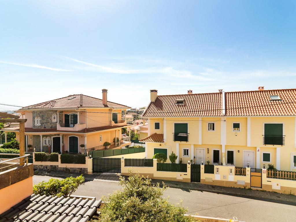Moradia T3 em Porto Salvo | 213 m² | Garagem | Pátio e Jardim - Image 43