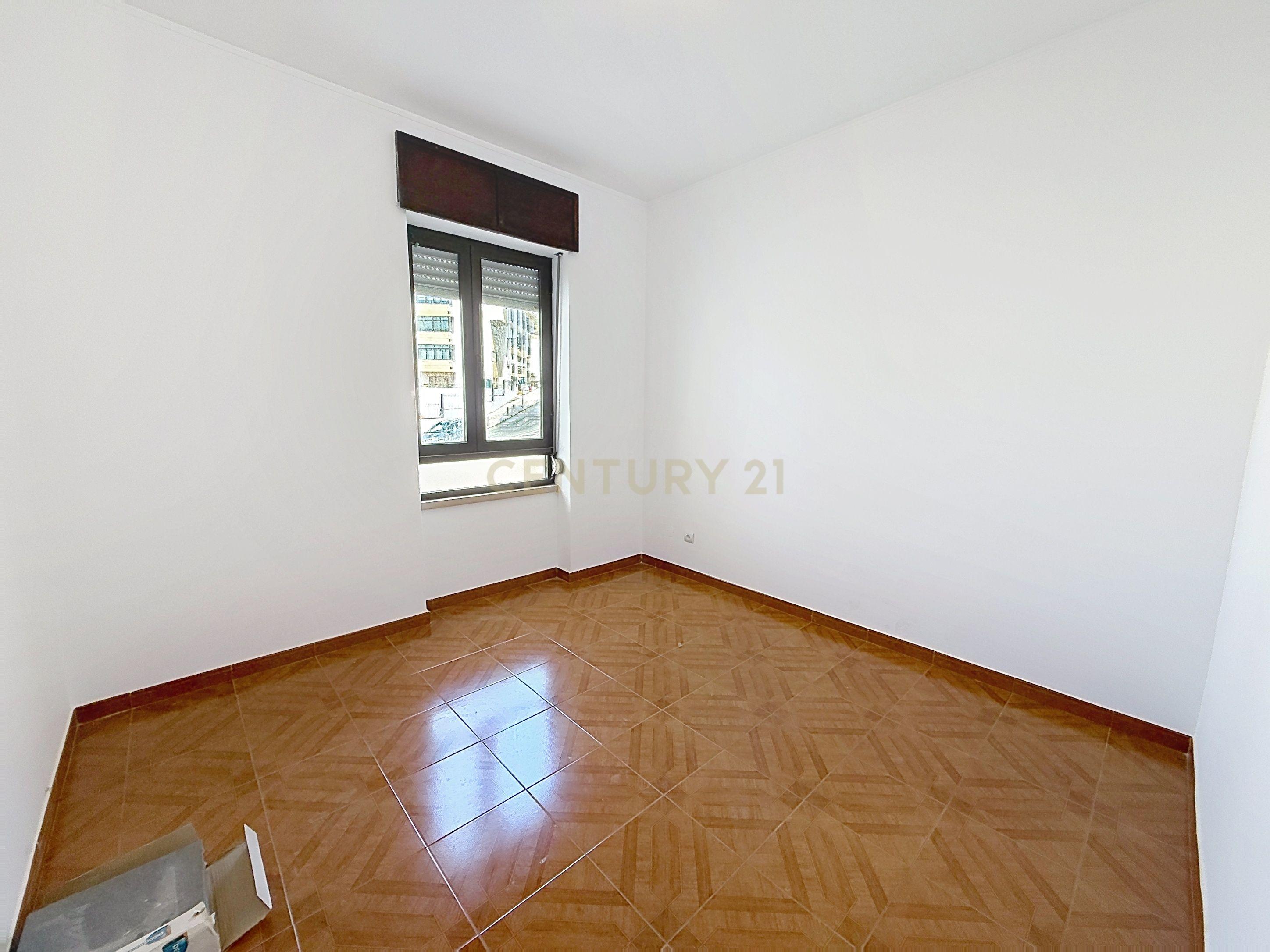 Fotografia 11 de T1+1 Renovado no Centro da Nazaré | Pronto a Habitar | 225.000€