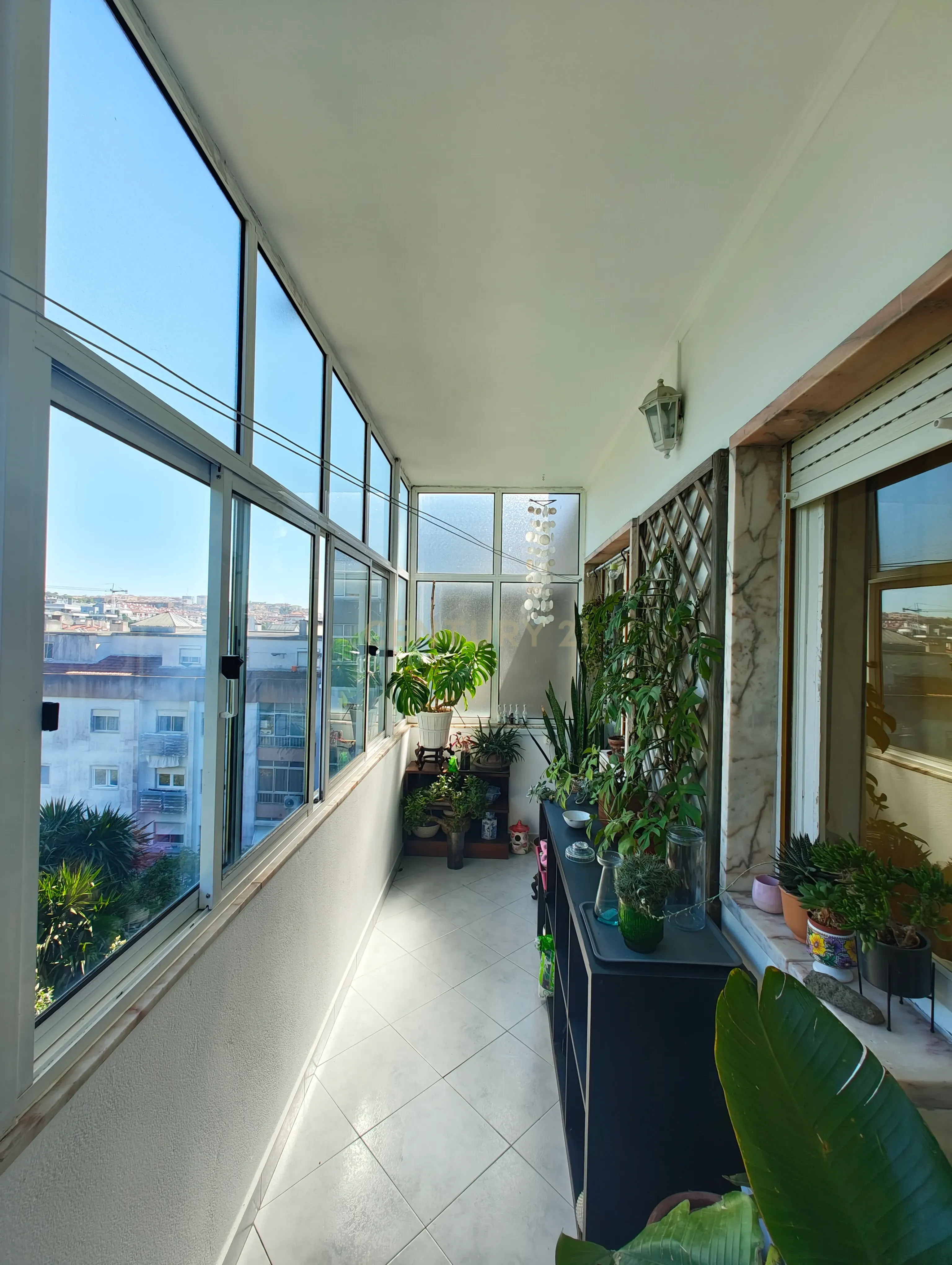 Apartamento duplex T3 + 2 em Queluz - Image 4