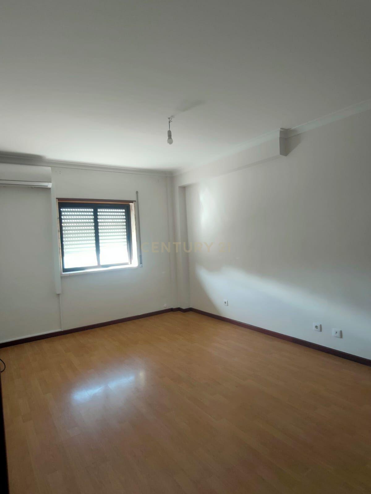 Fotografia 12 de Apartamento T2 em Quinta do Conde, Sesimbra