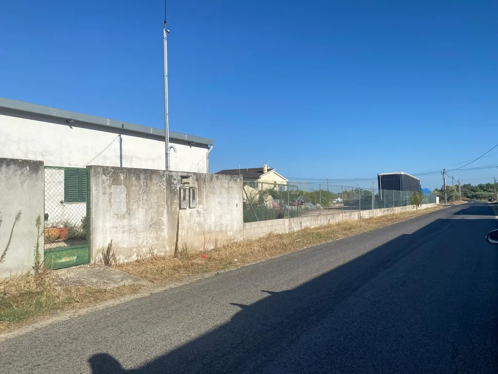 Armazém Agro-Industrial mais T1 e Terreno – Vale da Pedra, Cartaxo - Image 15