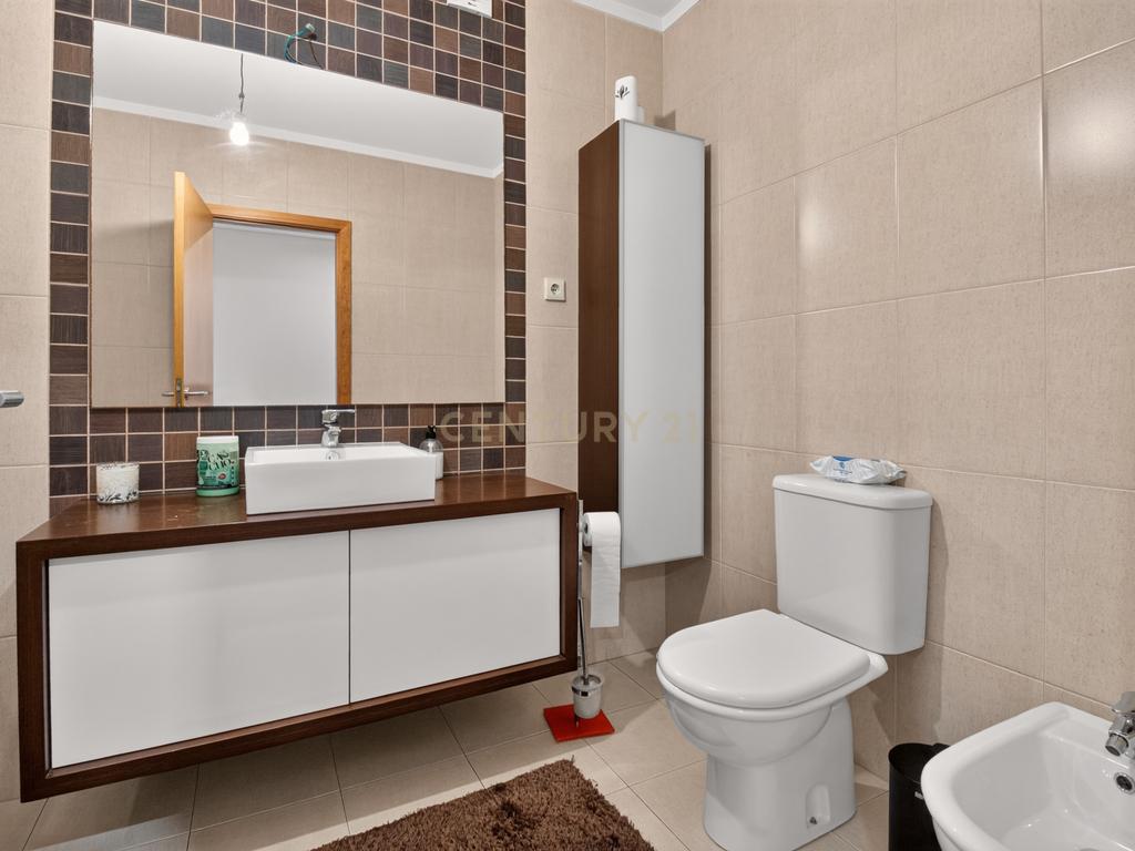 Excelente Apartamento T3 com Garagem em Real, Braga - Image 11