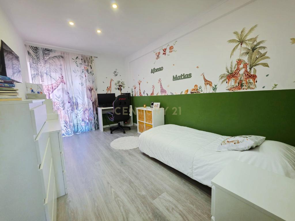T2 - Santa Iria de Azóia, Loures - Image 13