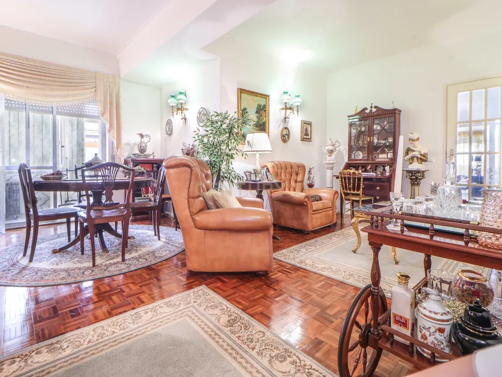 Apartamento T3 no Laranjeiro – Junto à Base Naval do Alfeite | Pronto a Habitar | Elevador - Image 22