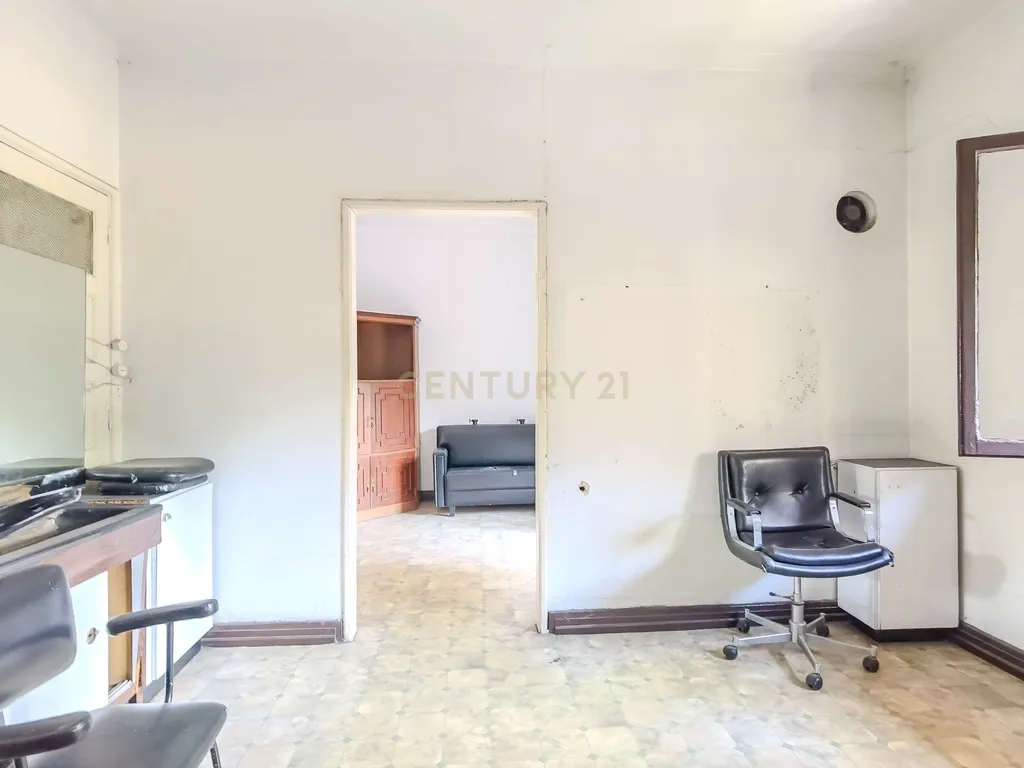 Casa T3 em Gondomar com Vista e Grande Potencial de Recuperação - Image 5