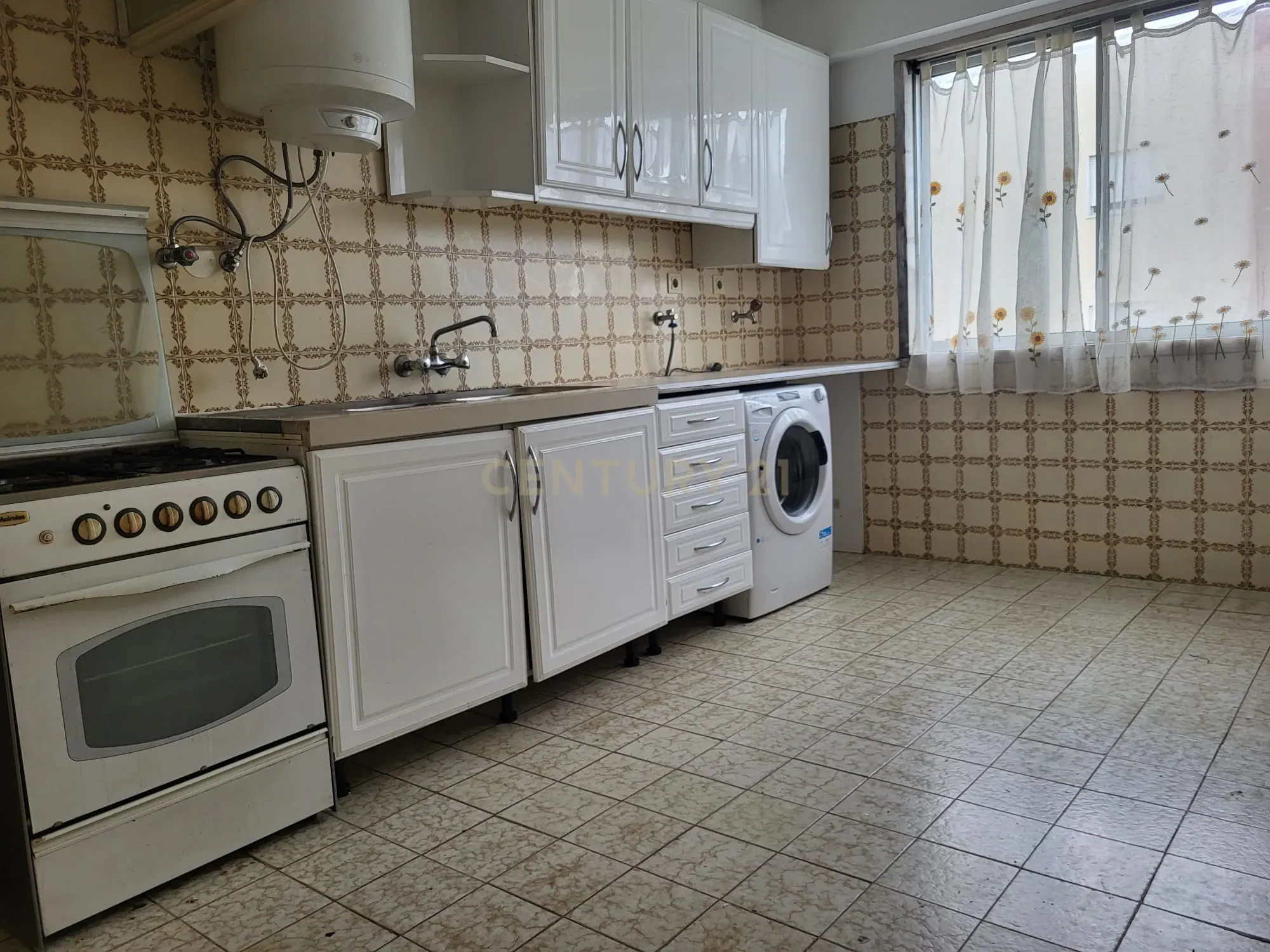 Apartamento T3 - Carregado