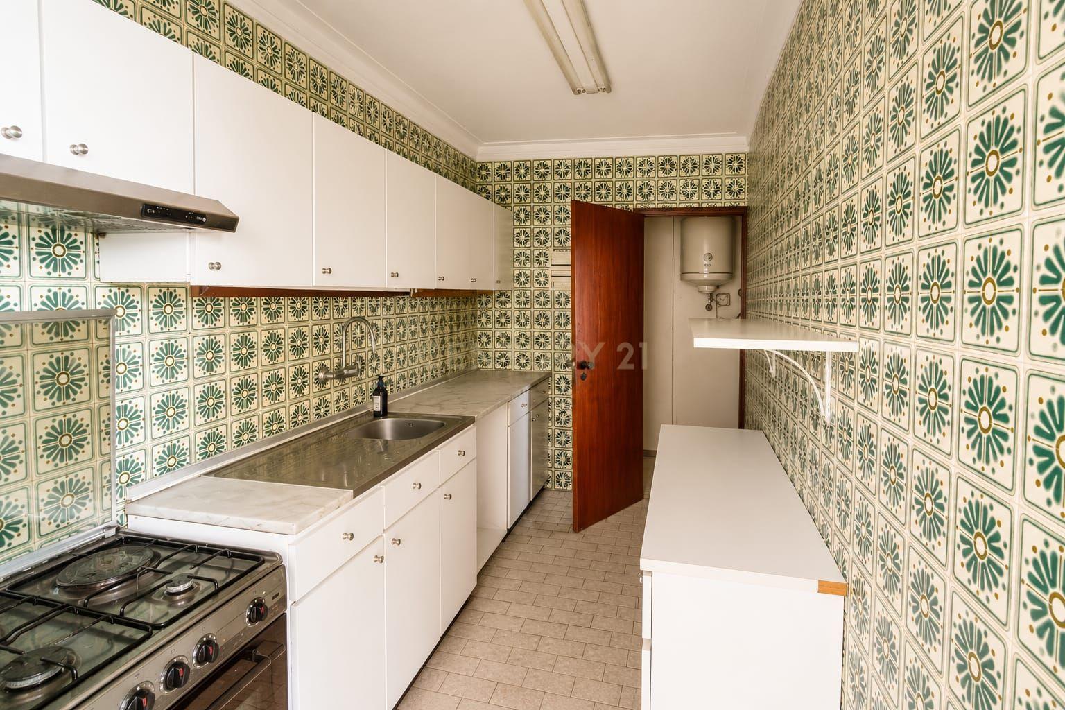 T2 Metro da câmara de Gaia, varandas e Lugar de Garagem - Widok 4