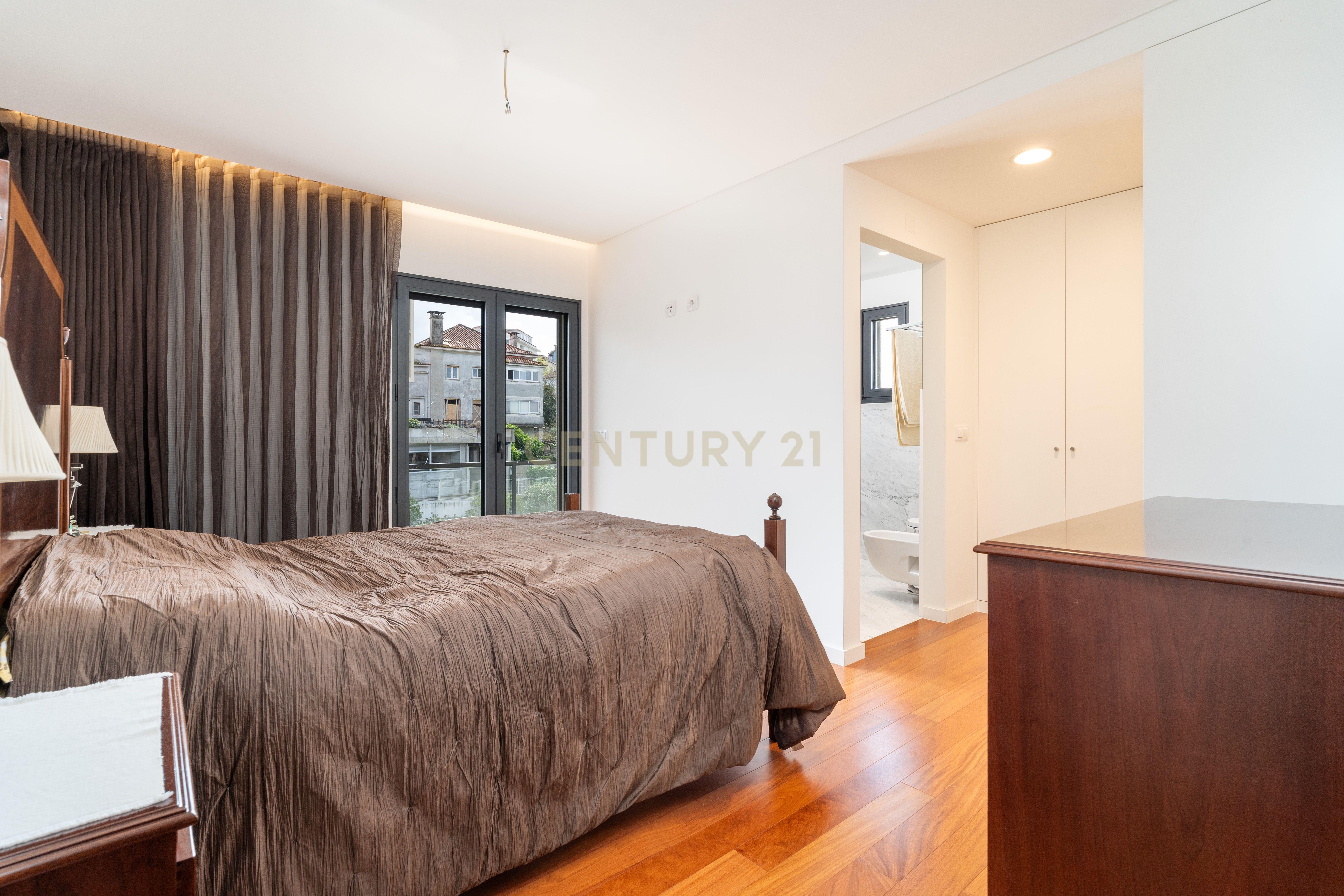 Requintada Penthouse T6 em Celas - Coimbra - Image 13