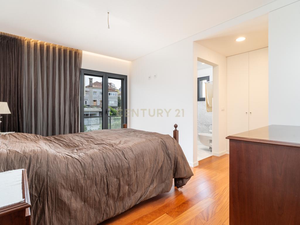 Requintada Penthouse T6 em Celas - Coimbra - Image 13